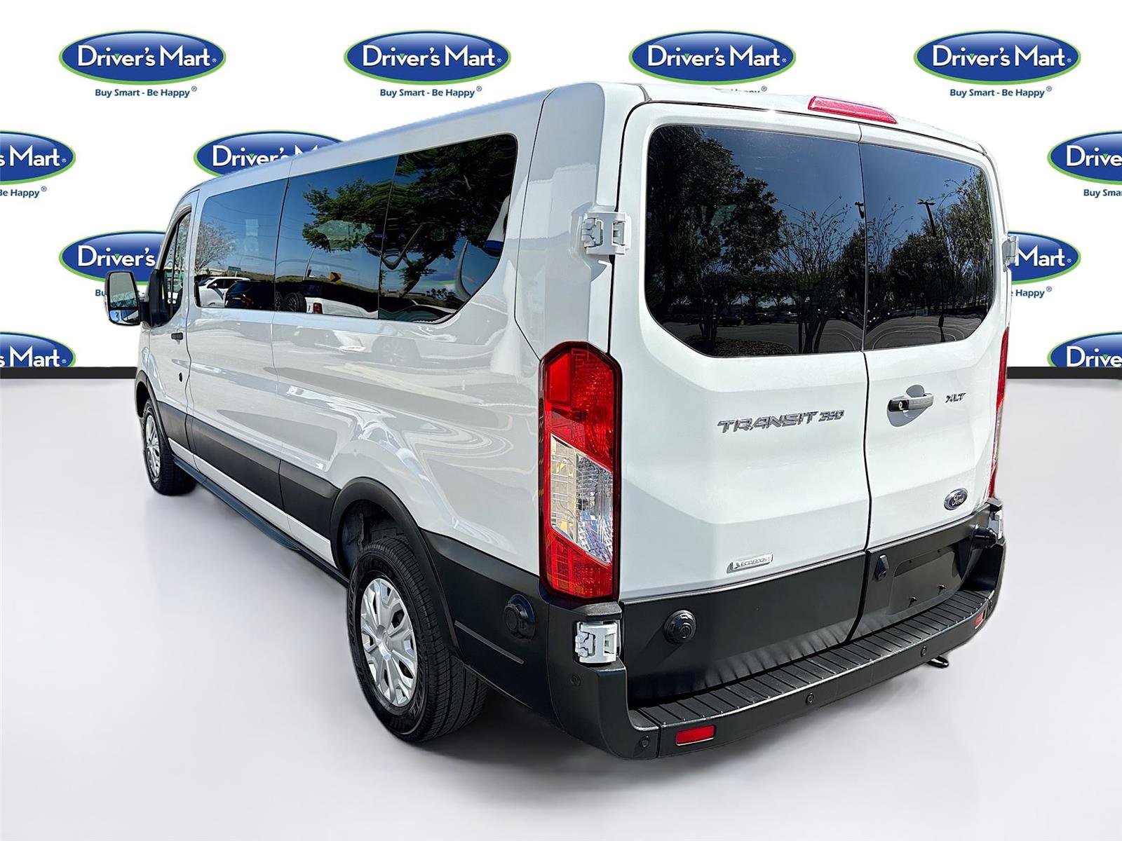 Used 2024 Ford Transit 350 XLT RWD image 5