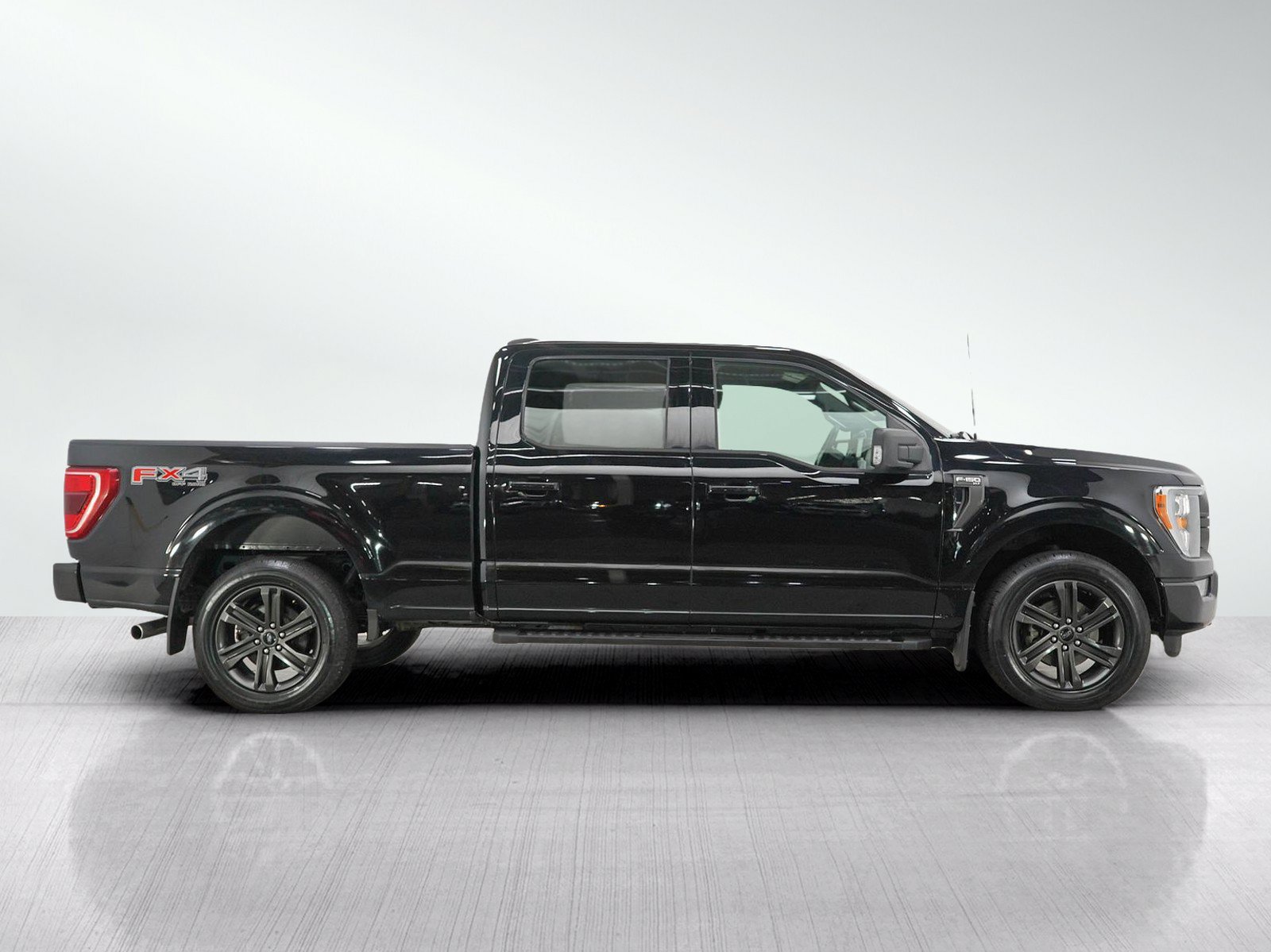 Used 2022 Ford F150 XLT w/ Equipment Group 302A High AWD/4WD image 6