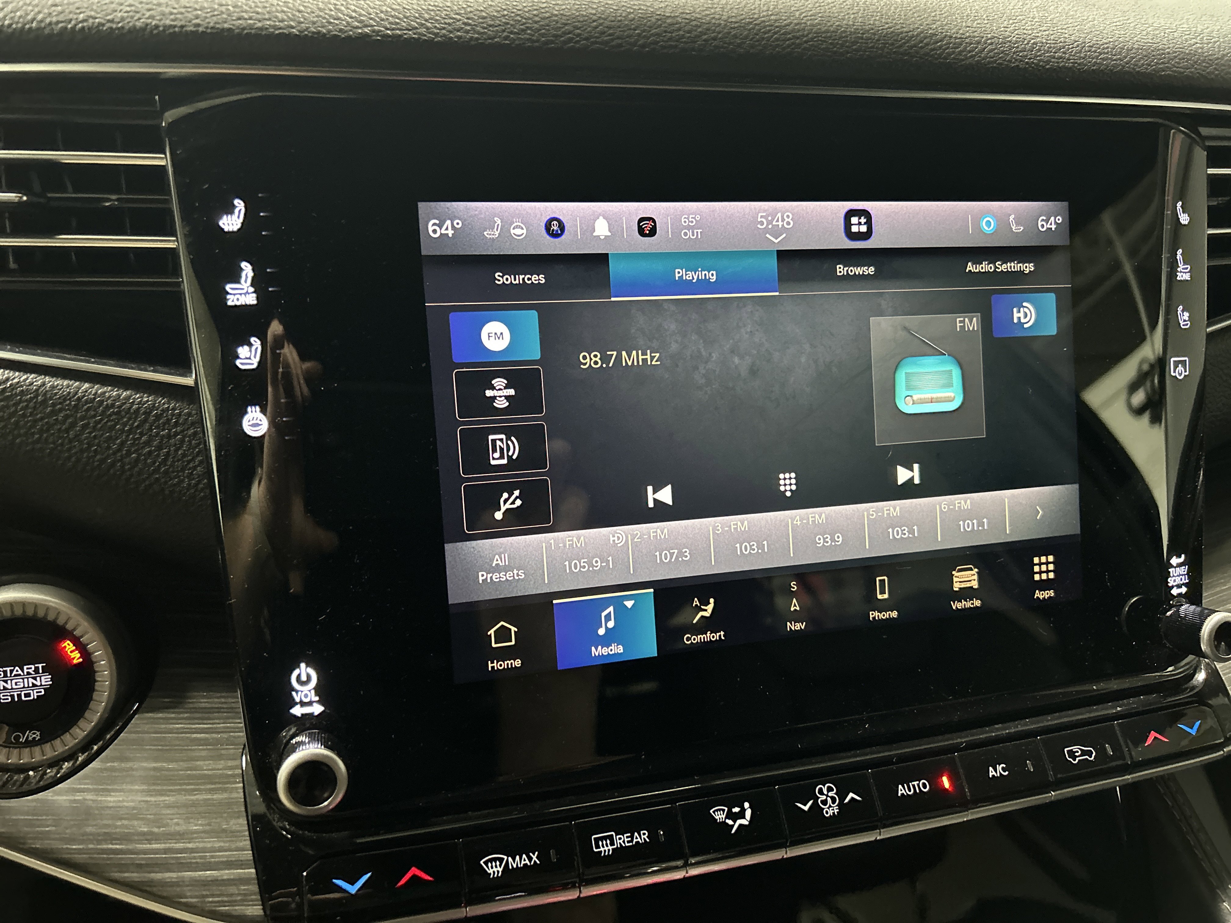 Used 2023 Jeep Wagoneer L Series II image 18