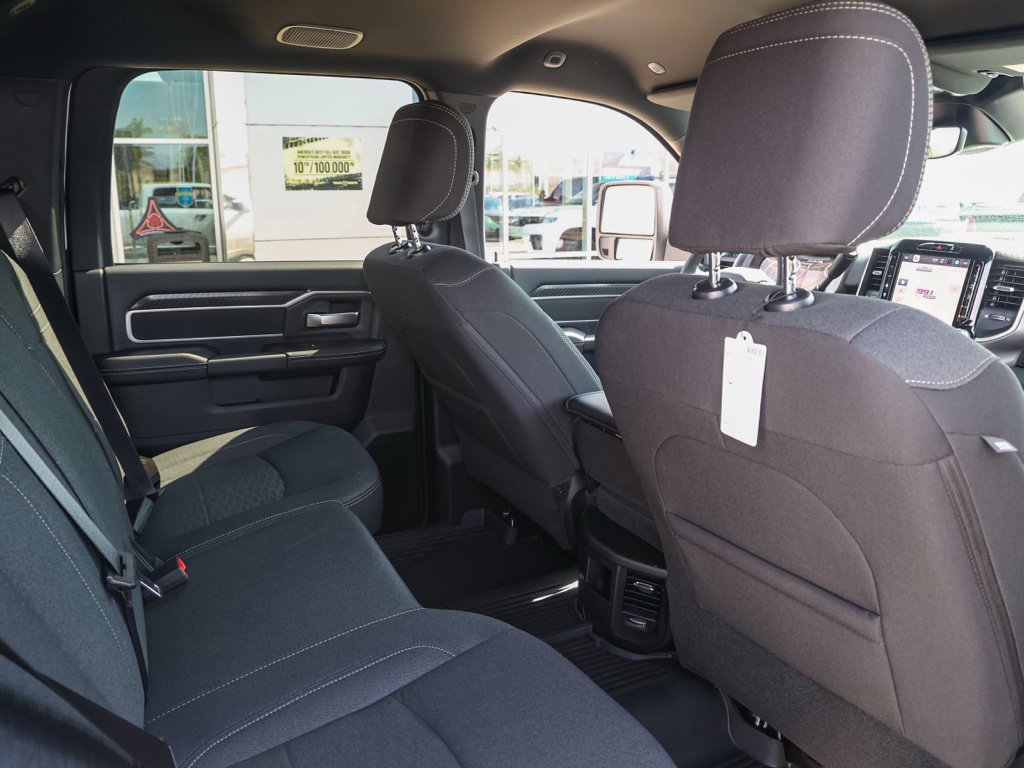 New 2026 RAM 3500 Big Horn AWD/4WD image 17