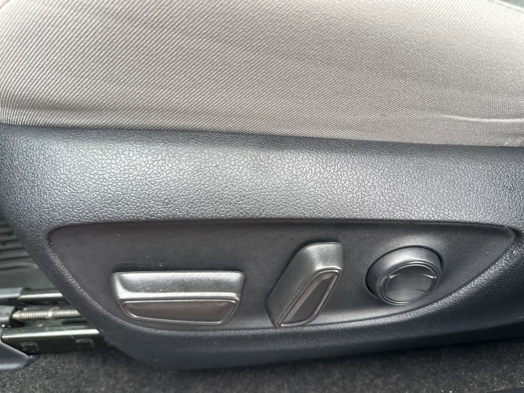 Used 2023 Toyota RAV4 XLE w/ Convenience Package image 27