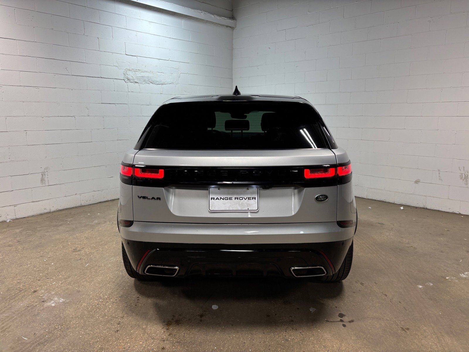 Used 2023 Land Rover Range Rover Velar R-Dynamic S AWD/4WD image 8