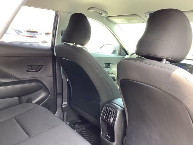 Used 2025 Hyundai Kona SEL image 27