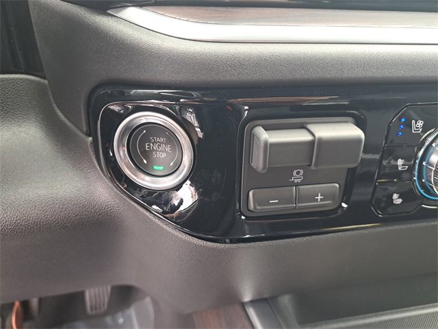 New 2025 GMC Sierra 2500 SLT w/ SLT Premium Package image 19