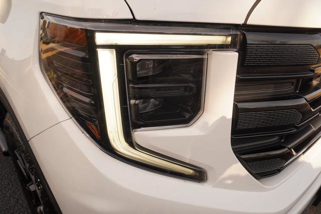 Used 2024 GMC Sierra 1500 Elevation w/ X31 Off-Road Package image 28