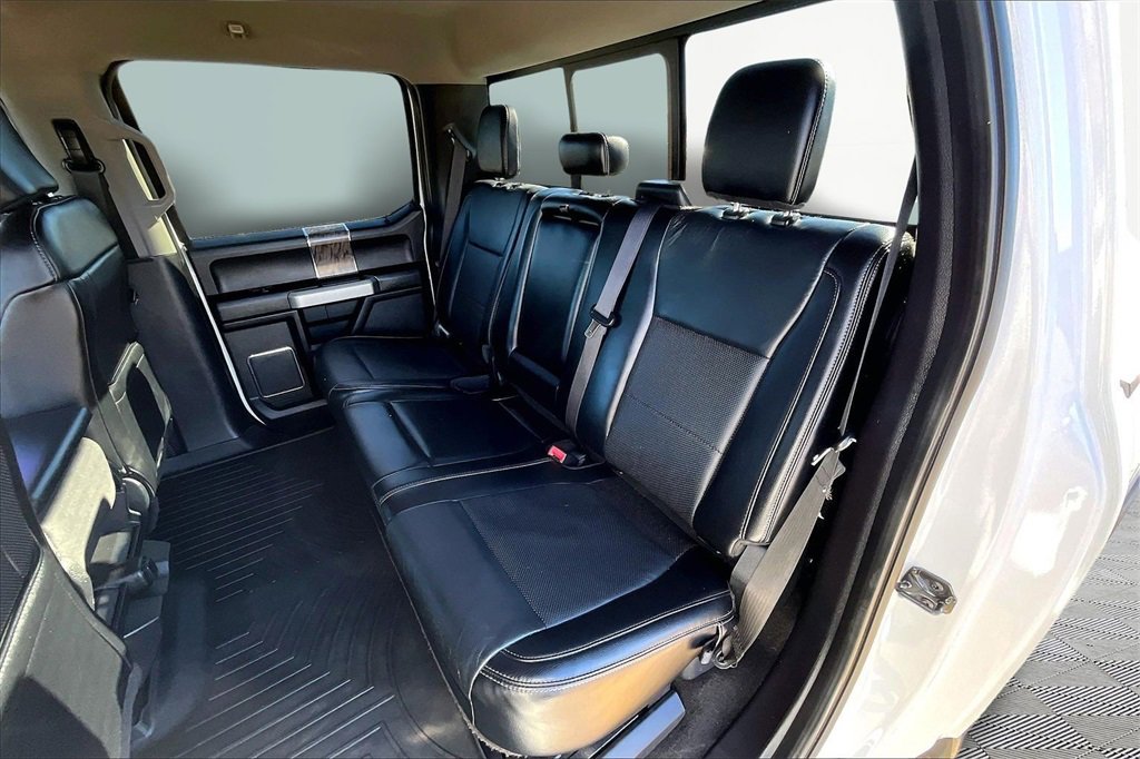 Certified 2019 Ford F250 Lariat w/ Chrome Package image 27