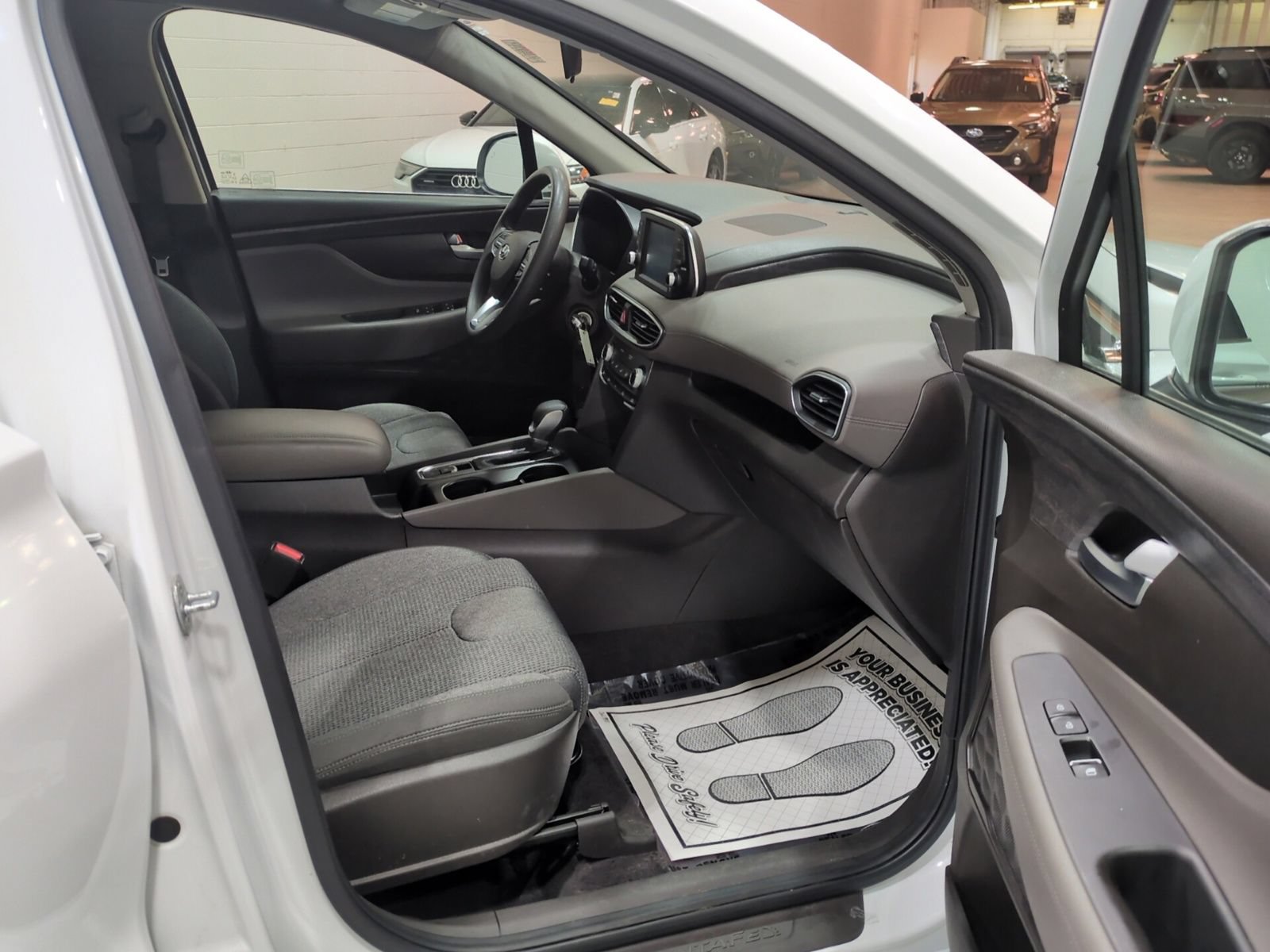 Used 2019 Hyundai Santa Fe SE AWD/4WD image 9