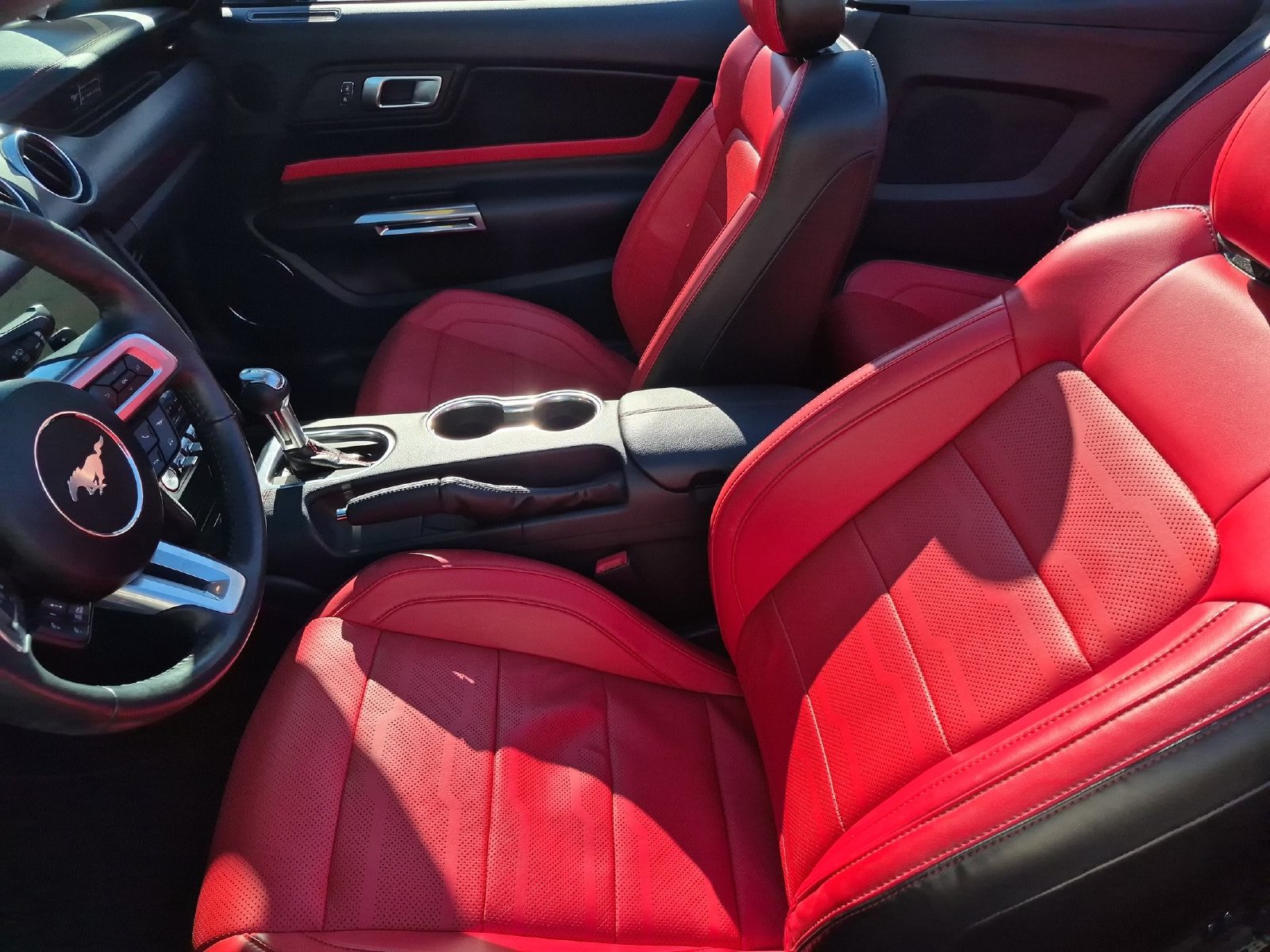 Used 2020 Ford Mustang GT Premium w/ Equipment Group 401A RWD image 13