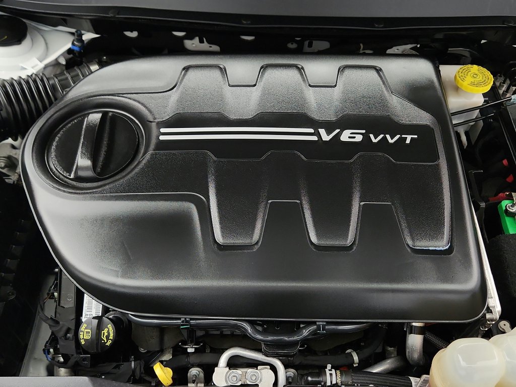 Used 2019 Jeep Cherokee Limited AWD/4WD image 43
