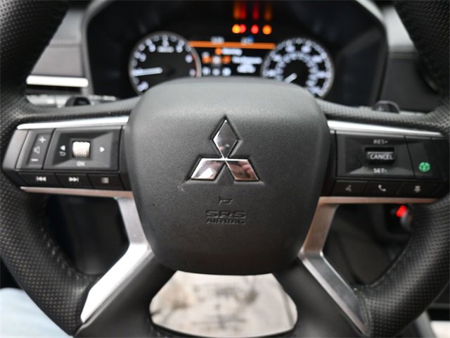 Used 2024 Mitsubishi Outlander SE image 21