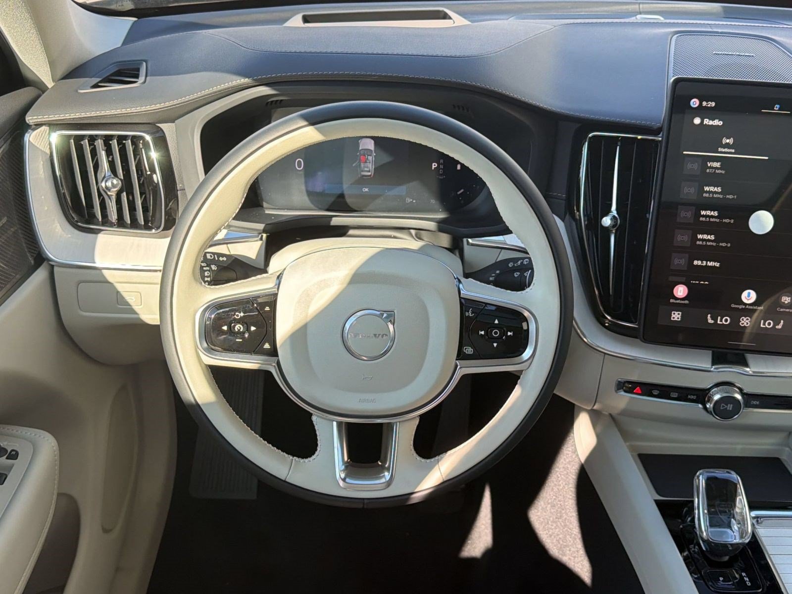 New 2026 Volvo XC60 B5 Ultra w/ Protection Package Premier AWD/4WD image 11