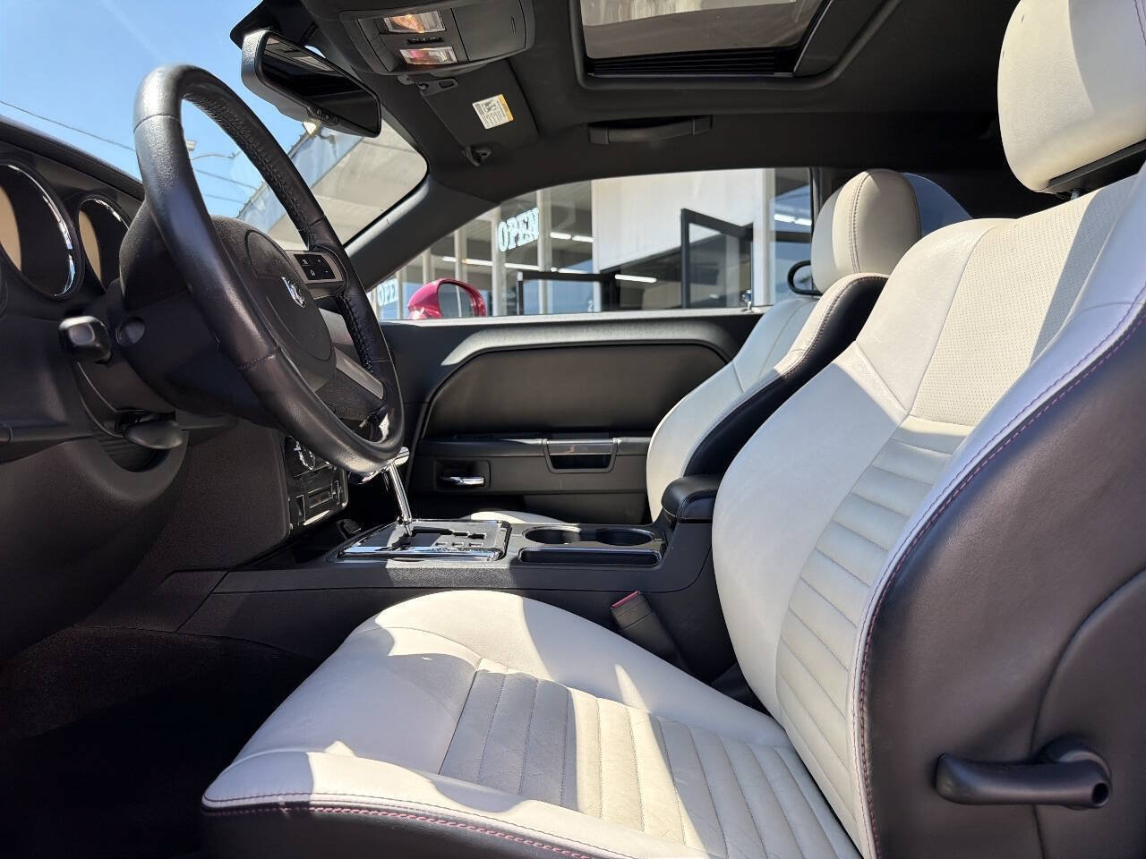 Used 2010 Dodge Challenger R/T RWD image 25