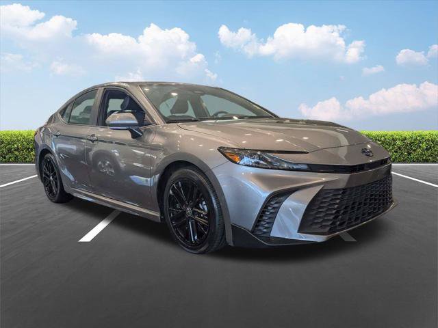 Used 2025 Toyota Camry SE FWD image 5