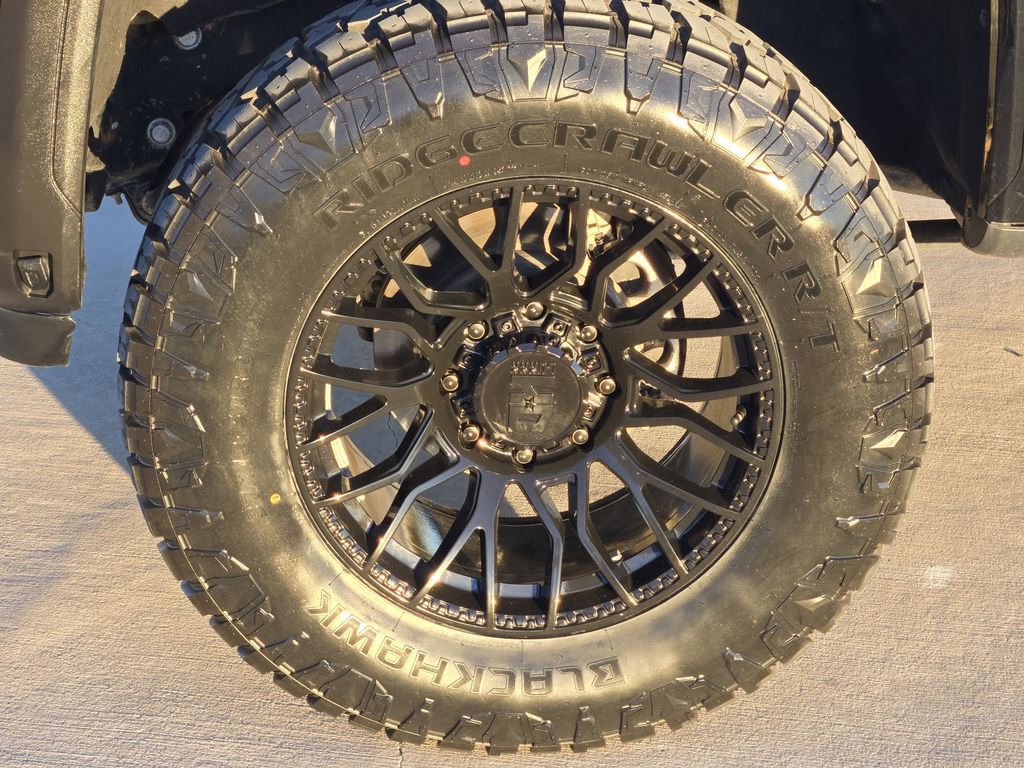 Used 2024 GMC Sierra 2500 AT4 w/ AT4 Premium Plus Package image 9