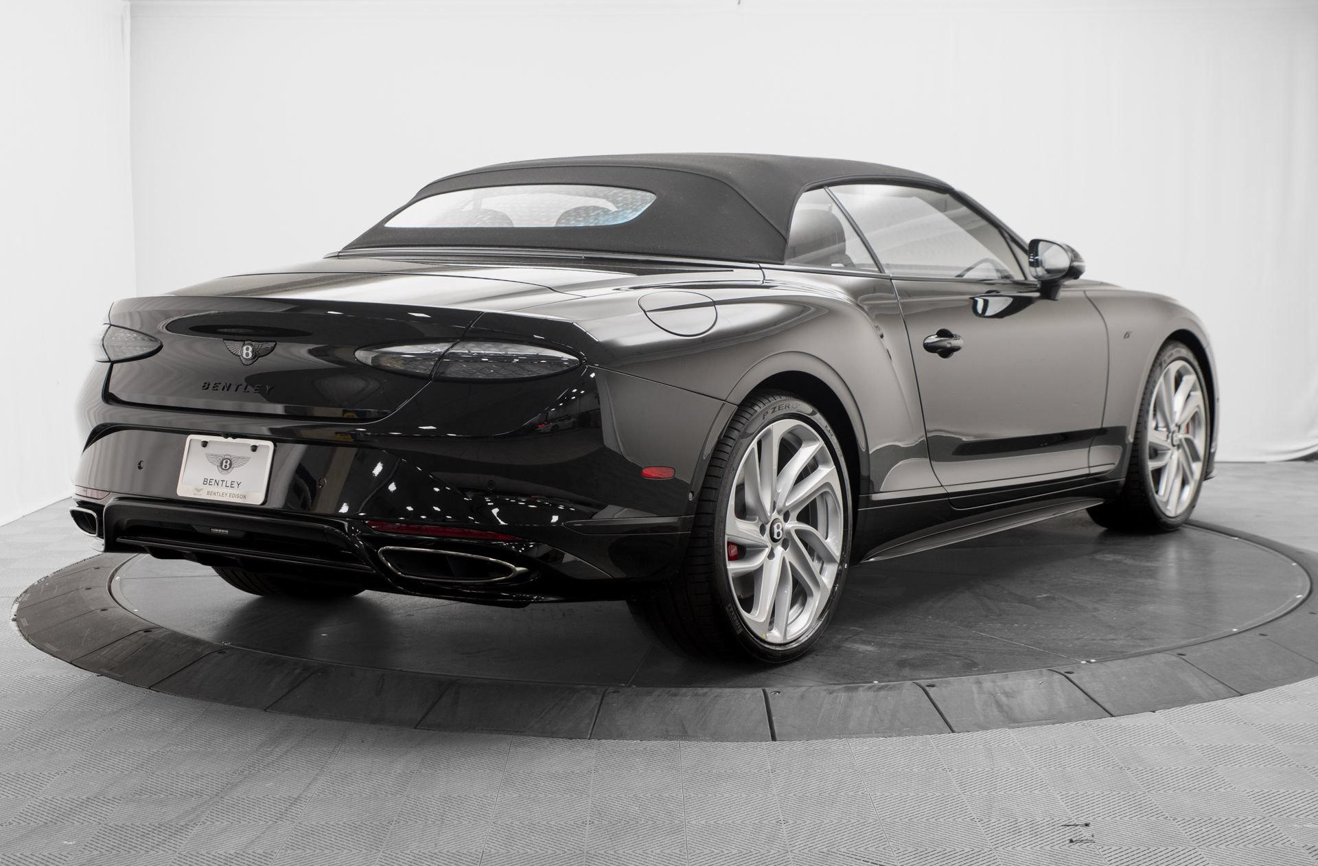 New 2026 Bentley Continental GTC AWD/4WD image 11
