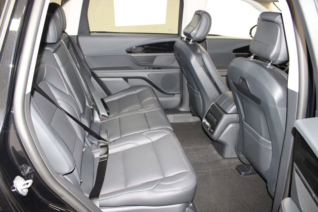 New 2026 Lincoln Nautilus Premier w/ Jet Appearance Package AWD/4WD image 31