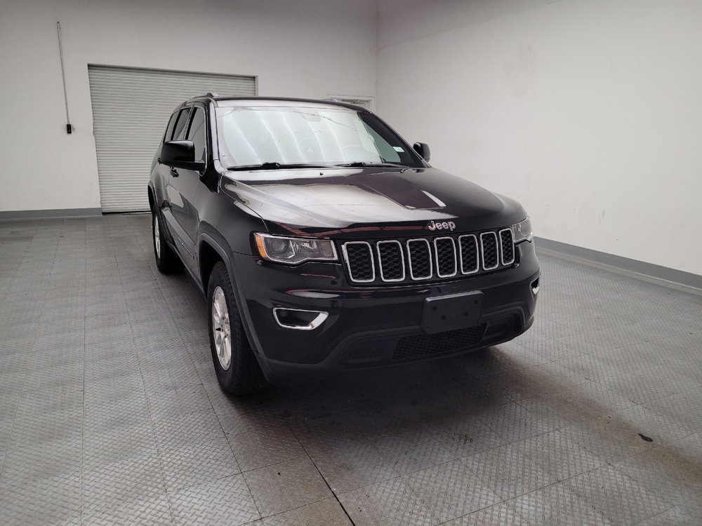 Used 2019 Jeep Grand Cherokee Laredo RWD image 14