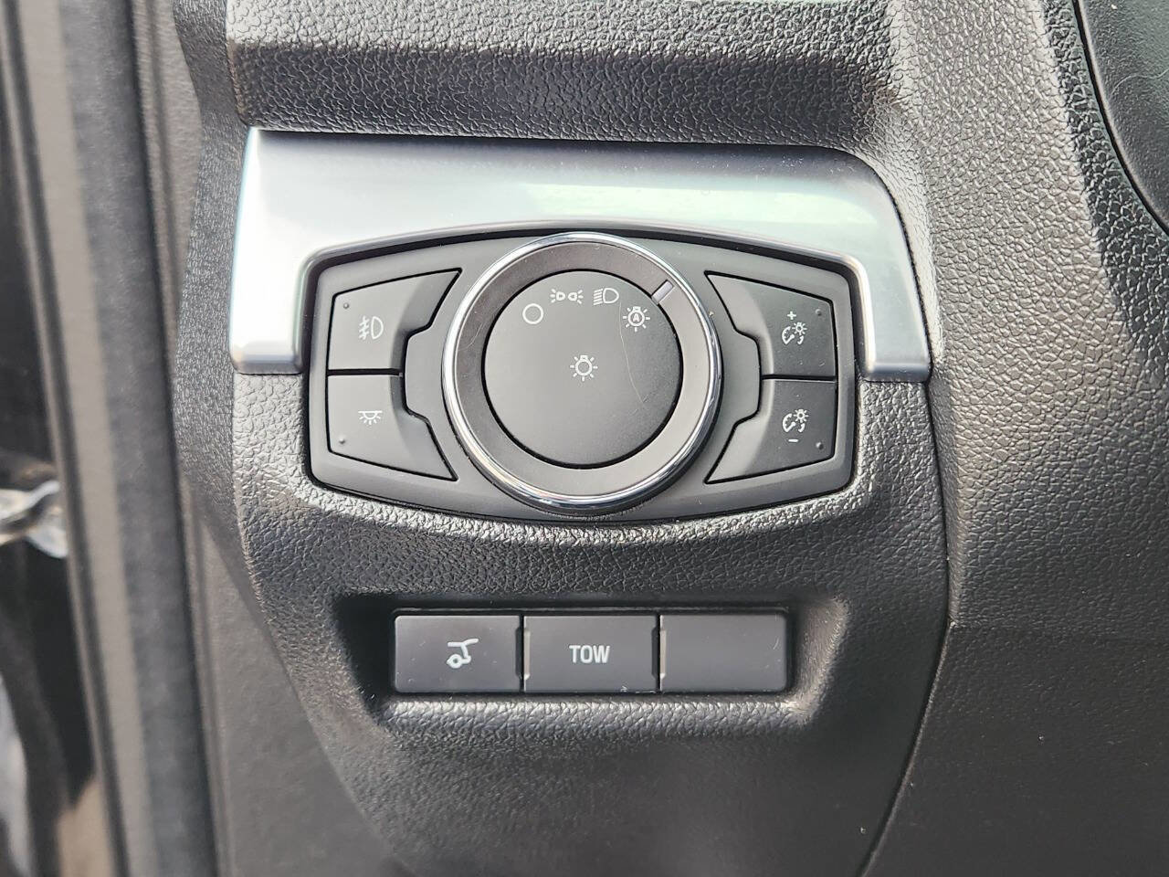 Used 2018 Ford Explorer Sport w/ Equipment Group 401A image 24