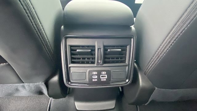 Used 2025 Subaru Forester Limited image 16