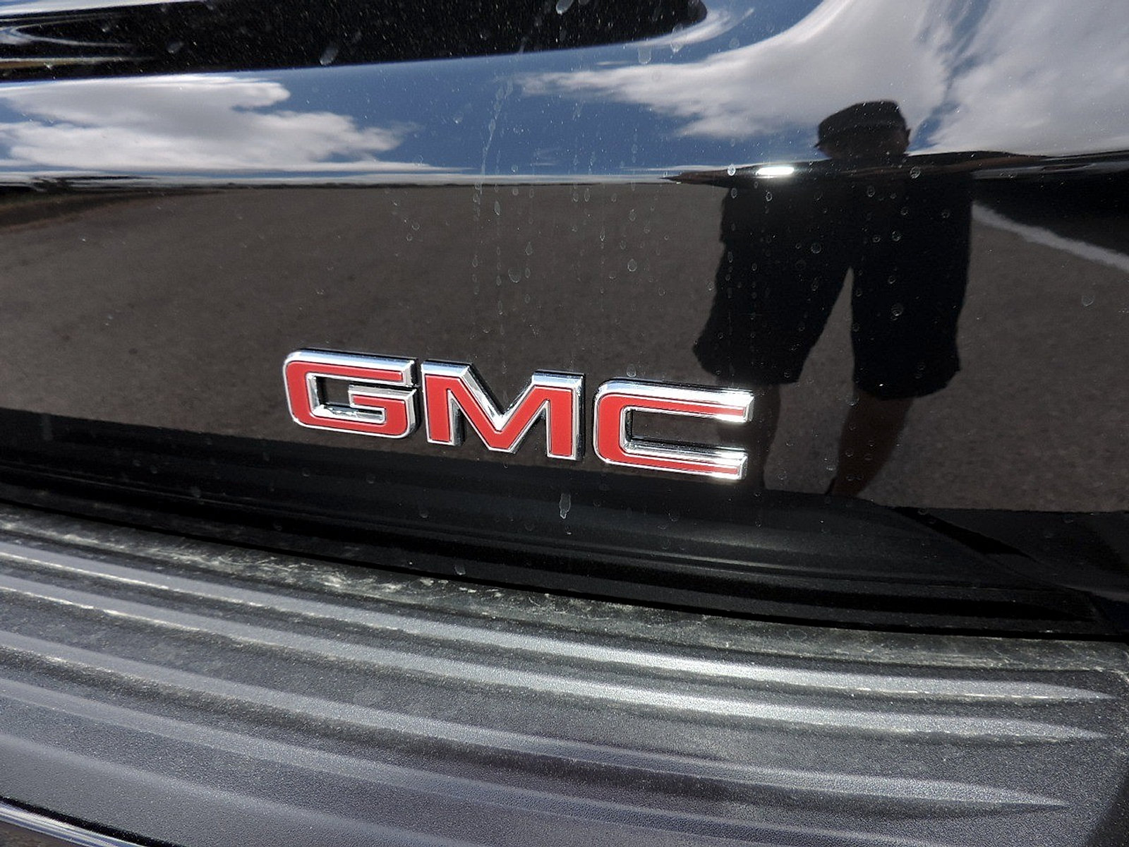 New 2026 GMC Yukon XL Denali w/ Denali Reserve Package AWD/4WD image 9