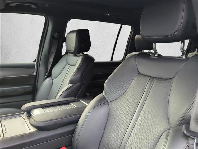 Used 2024 Jeep Wagoneer Series II image 9