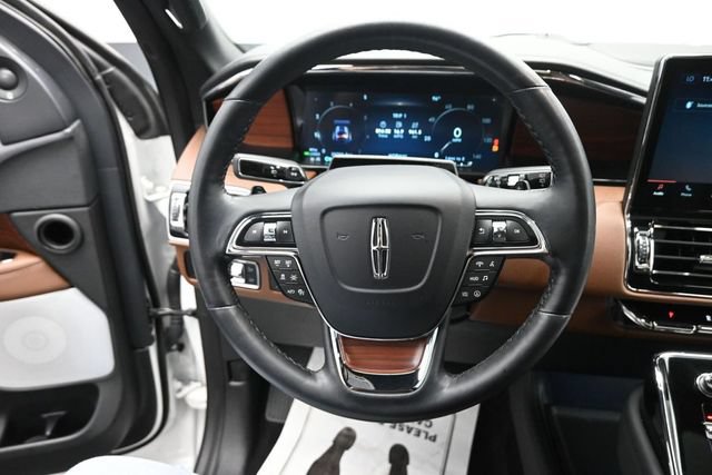 Certified 2023 Lincoln Navigator Reserve AWD/4WD image 15