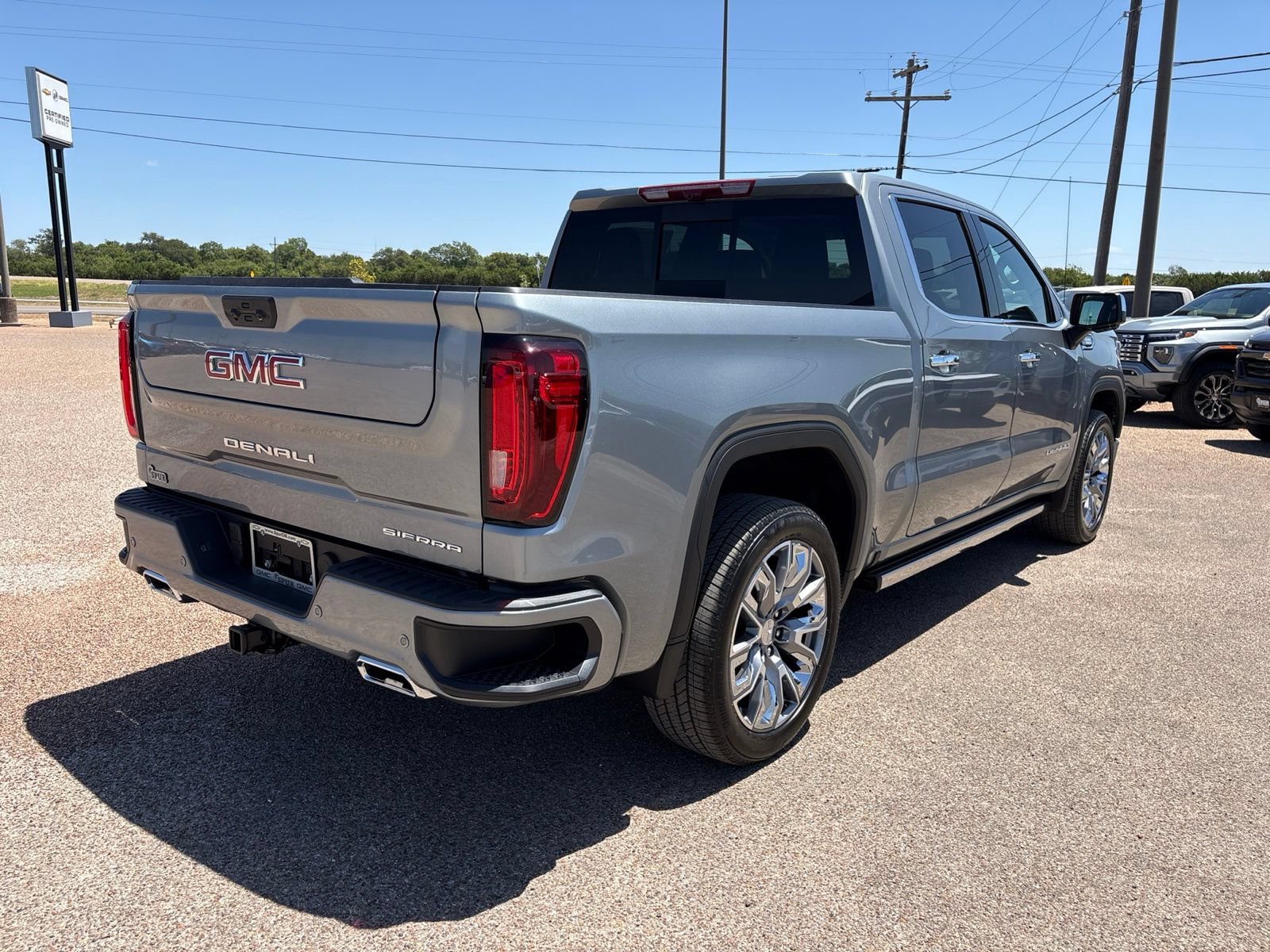 New 2026 GMC Sierra 1500 Denali w/ Denali Reserve Package AWD/4WD image 6