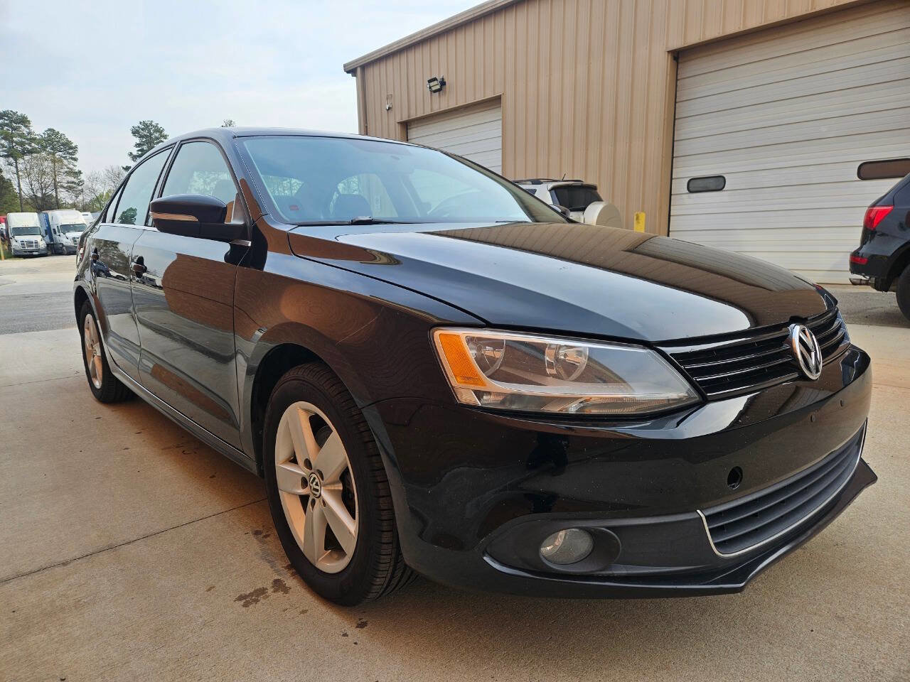 Used 2012 Volkswagen Jetta TDI image 3