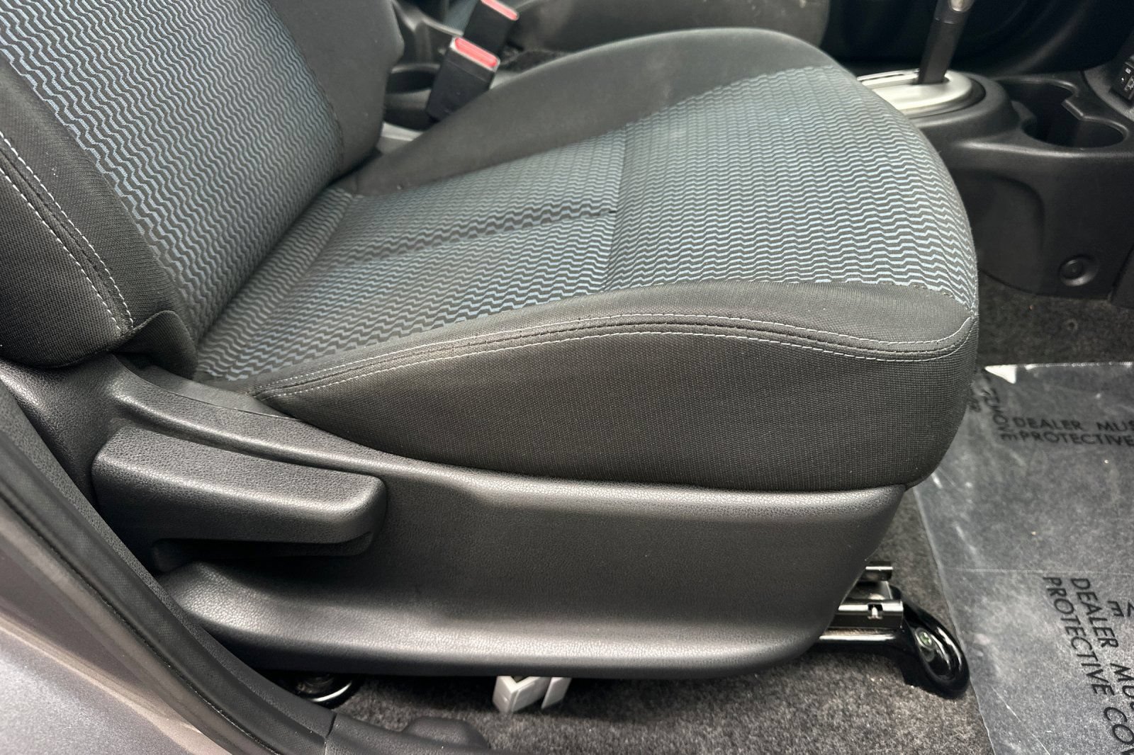 Used 2018 Nissan Versa Note SV FWD image 21