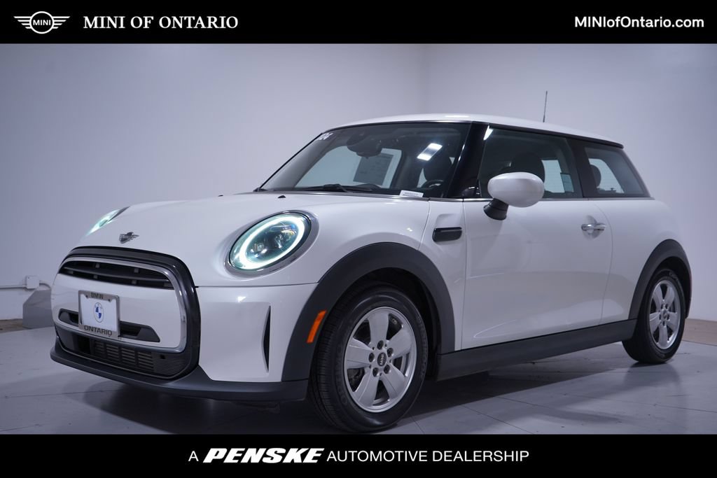 Used 2024 MINI Cooper 2-Door Hardtop FWD image 1