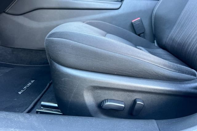 Used 2023 Nissan Altima 2.5 SV image 13