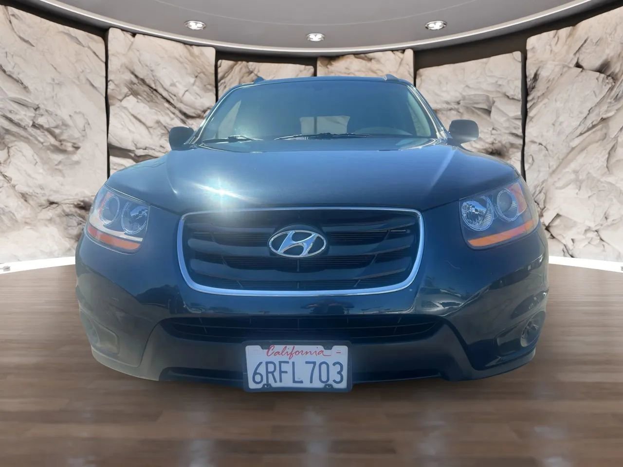 Used 2011 Hyundai Santa Fe GLS image 2