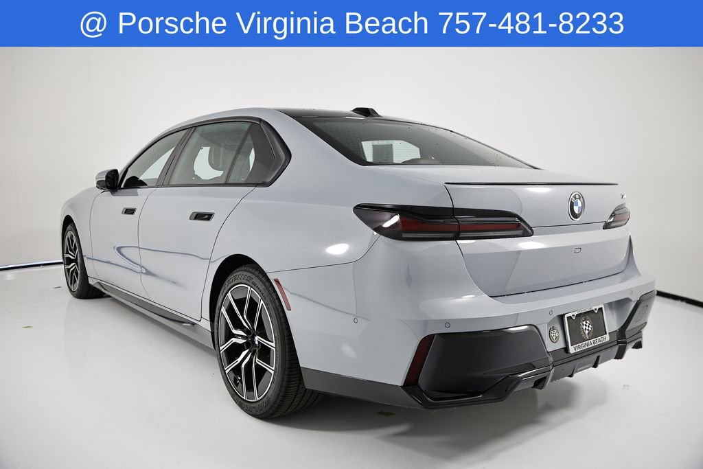 Used 2023 BMW 740i w/ Parking Assistance Package image 3