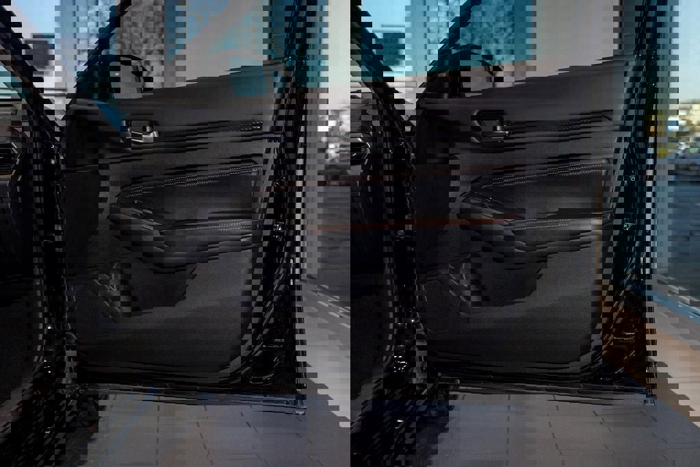 Used 2022 Nissan Altima 2.5 SR w/ Midnight Edition Package image 19