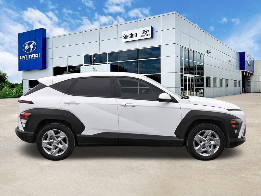 Used 2026 Hyundai Kona SE FWD image 4