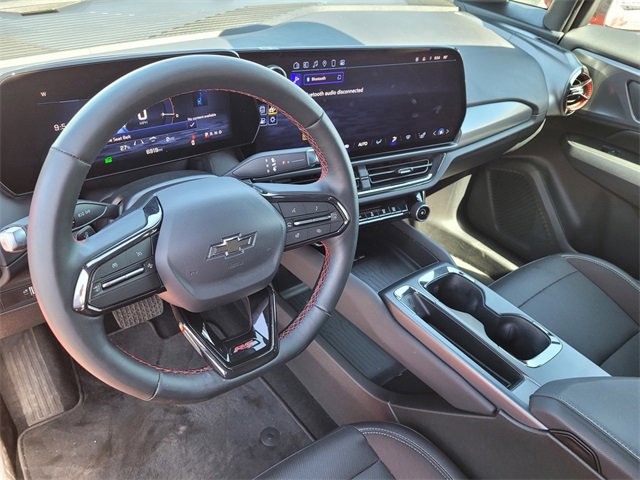 Used 2025 Chevrolet Equinox EV RS image 9