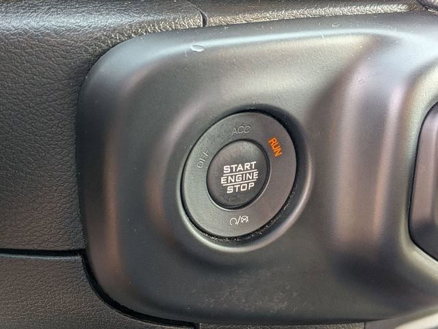 Used 2020 Jeep Wrangler Sport AWD/4WD image 16