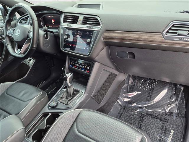 Used 2023 Volkswagen Tiguan SEL R-Line AWD/4WD image 23