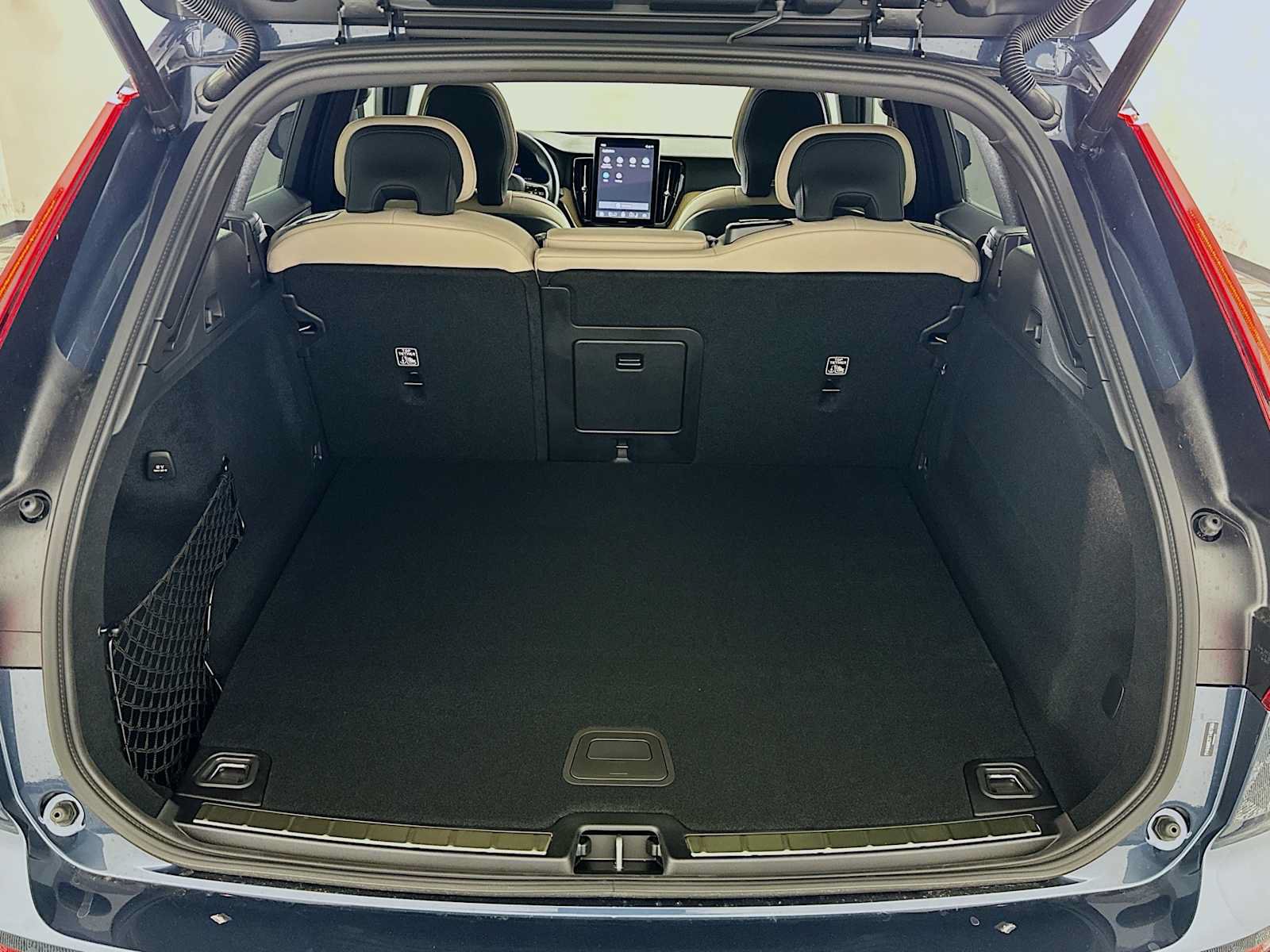 New 2026 Volvo XC60 T8 Plus w/ Protection Package AWD/4WD image 23