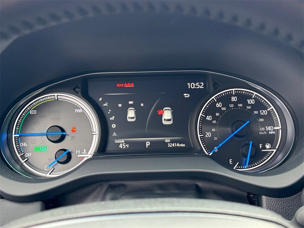 Used 2023 Toyota Venza LE image 13