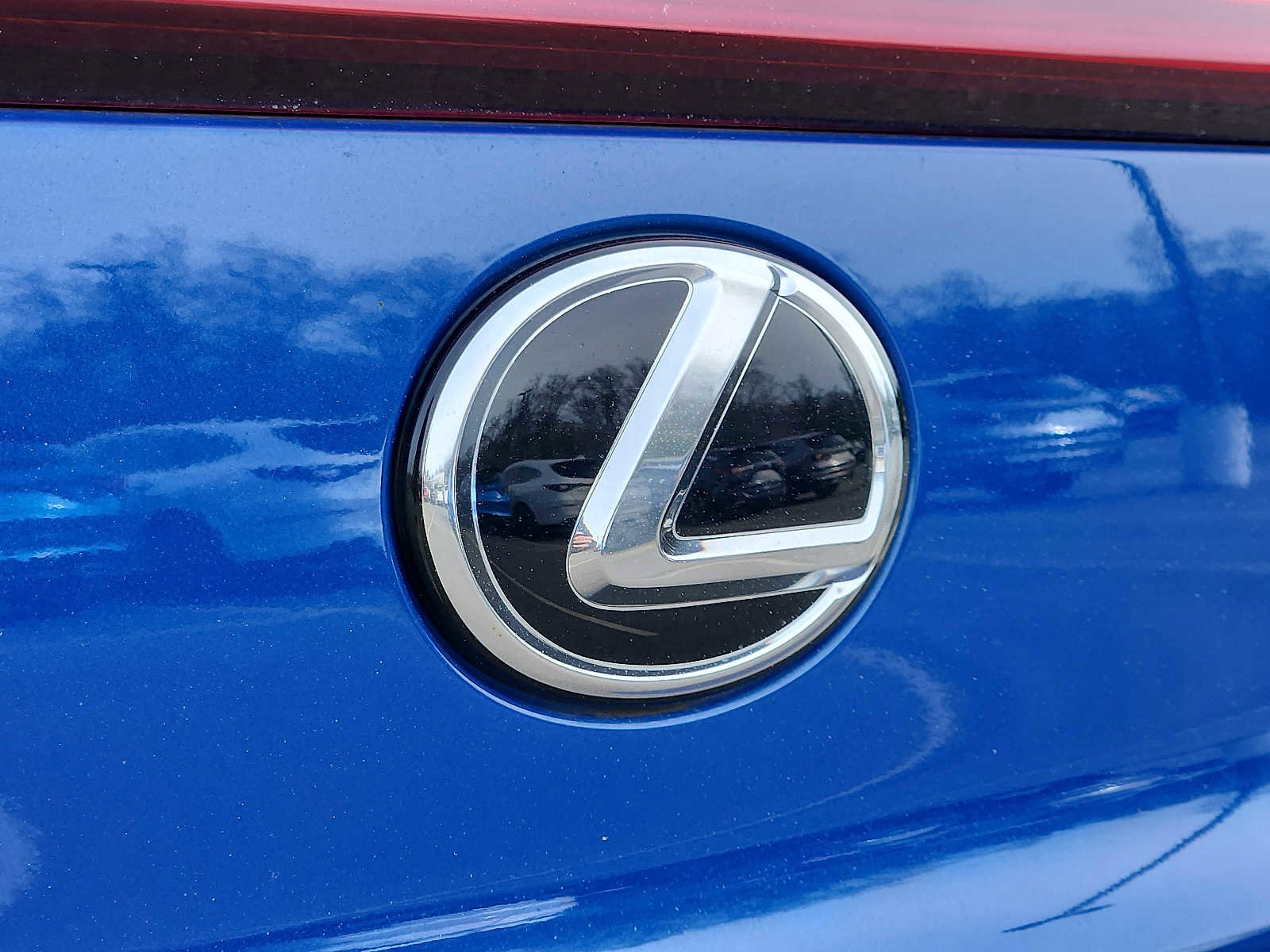 Used 2024 Lexus UX 250h AWD w/ Premium Package image 28