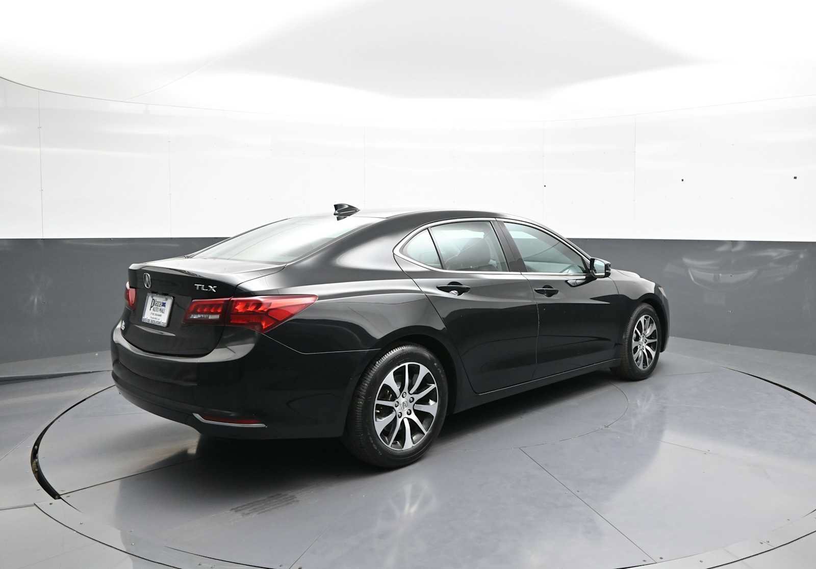 Used 2016 Acura TLX FWD image 5