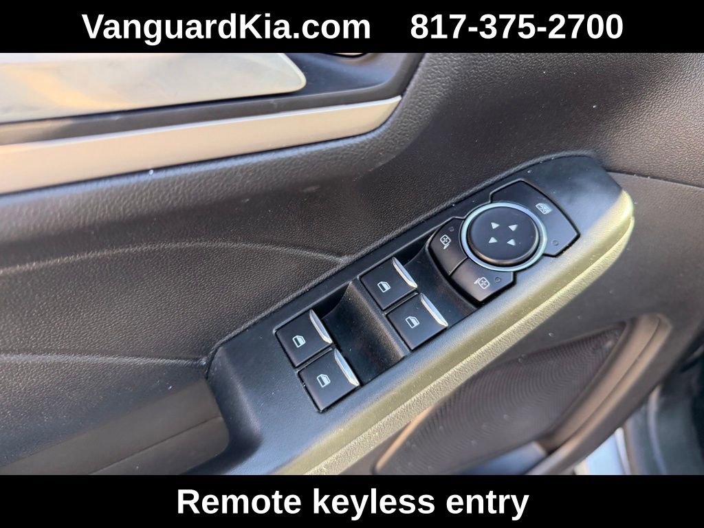 Used 2022 Ford Escape SEL image 15