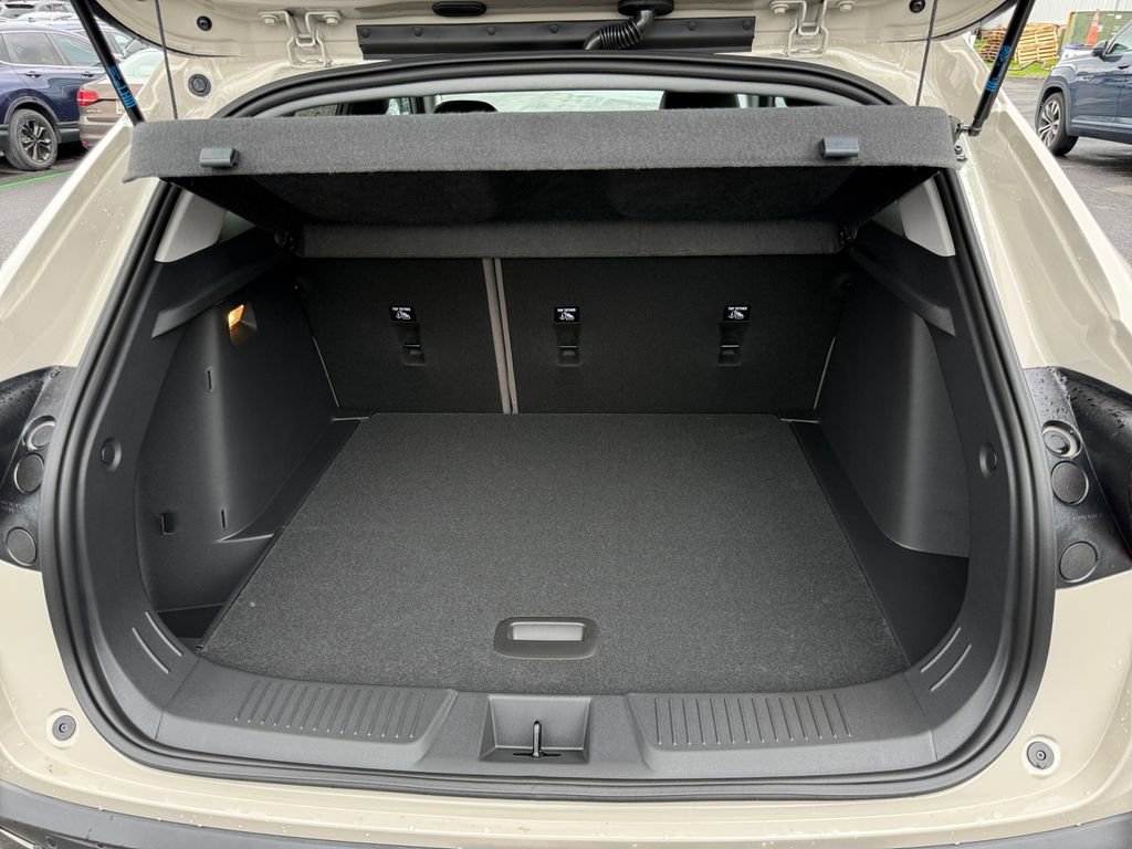 New 2026 Chevrolet Trax ACTIV w/ Driver Confidence Package FWD image 22