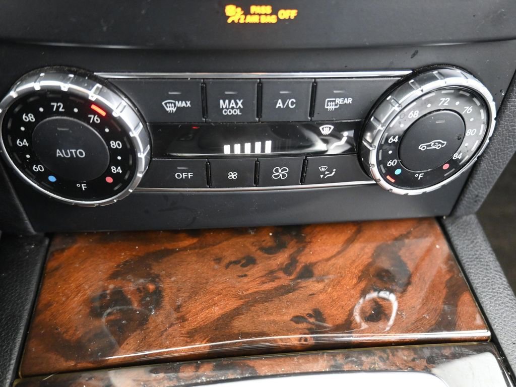 Used 2013 Mercedes-Benz C 300 4MATIC Sedan image 17