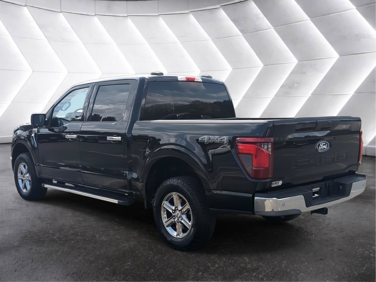 Used 2025 Ford F150 XLT w/ Equipment Group 301A Standard AWD/4WD image 4