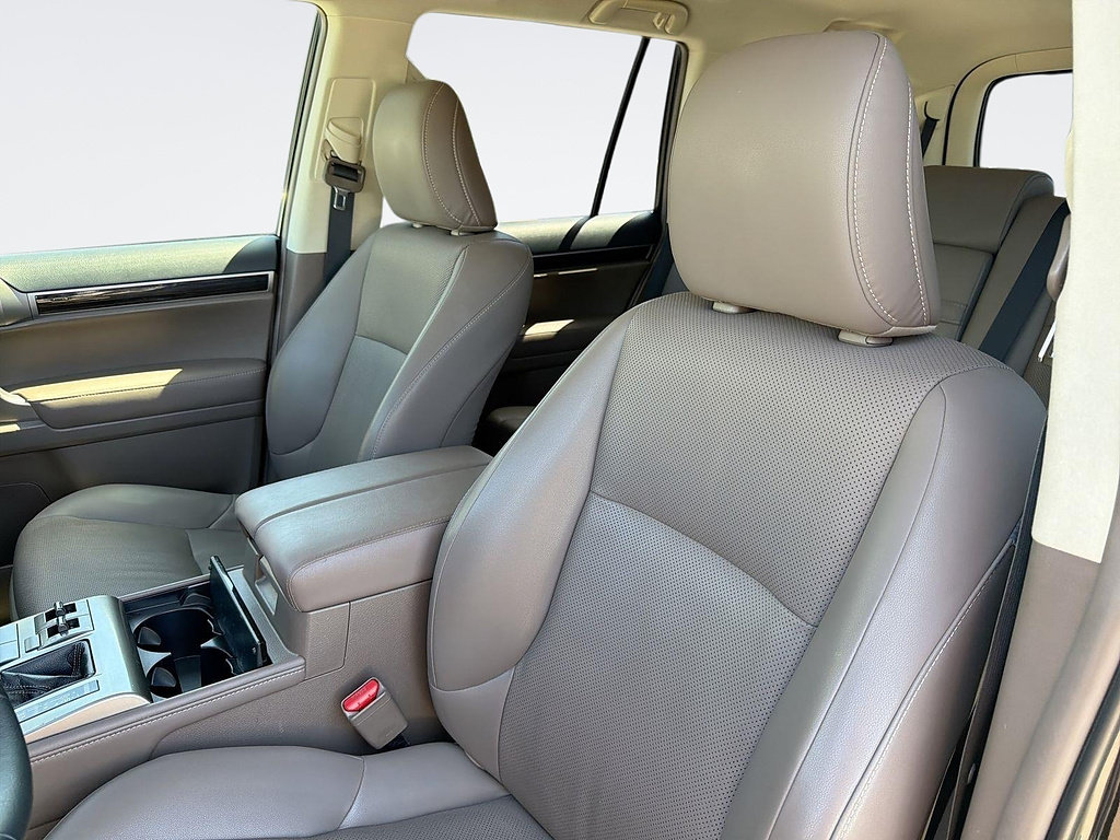 Used 2017 Lexus GX 460 AWD/4WD image 24