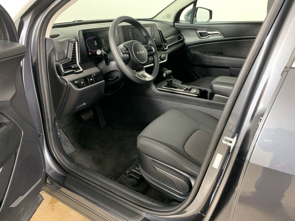 Used 2023 Kia Sportage LX image 31