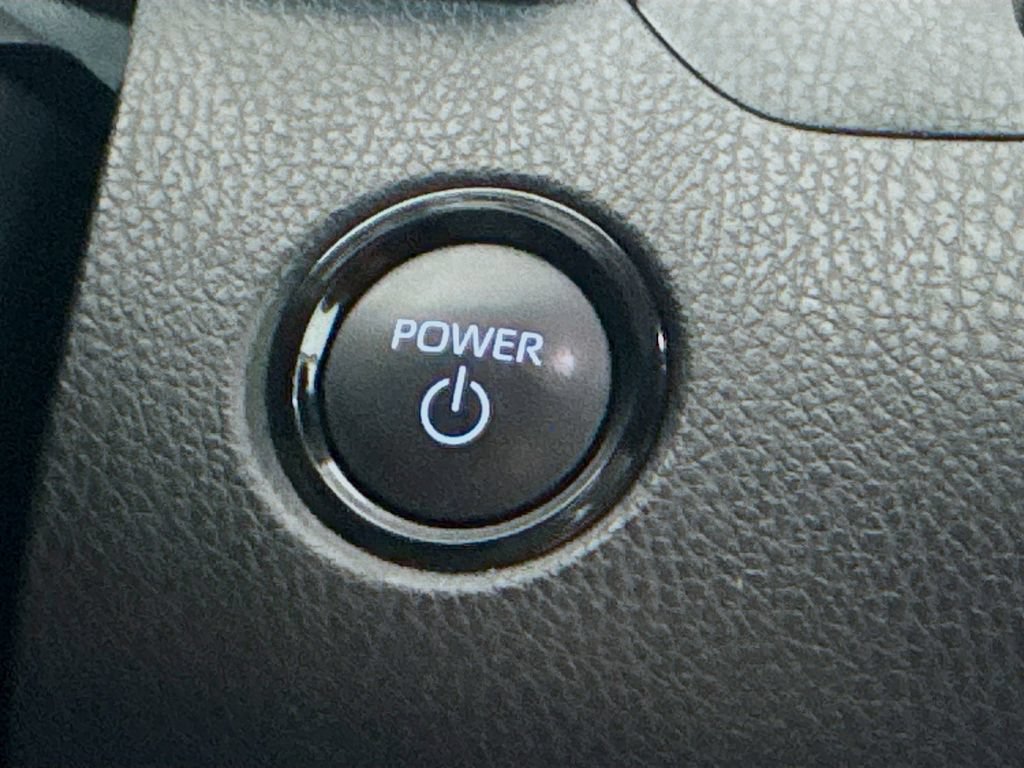 Used 2025 Toyota Camry LE w/ Convenience Package FWD image 18