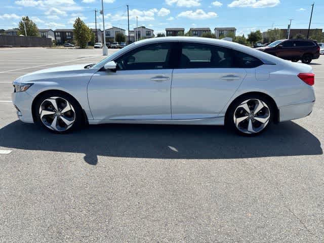 Used 2018 Honda Accord Touring image 2